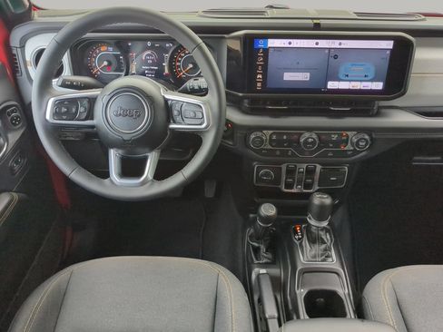 Used 2026 Jeep Wrangler Unlimited Sahara AWD/4WD image 50