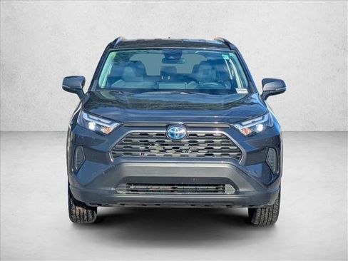 Used 2024 Toyota RAV4 XLE AWD/4WD image 2