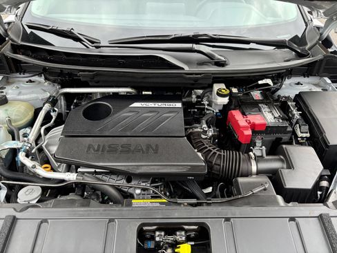 Used 2025 Nissan Rogue SV FWD image 31