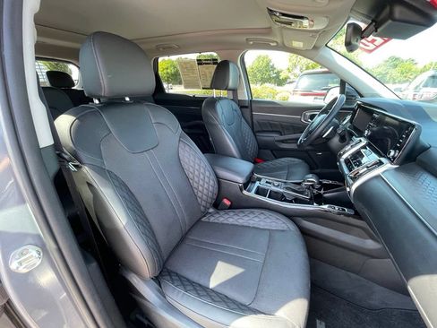 Used 2023 Kia Sorento SX AWD/4WD image 32