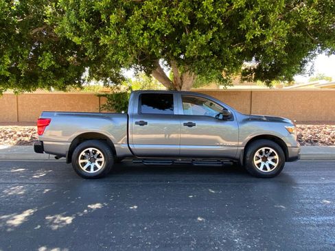 Used 2021 Nissan Titan S w/ S Utility Package RWD image 2