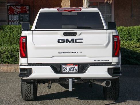 Used 2025 GMC Sierra 2500 Denali Ultimate AWD/4WD image 8