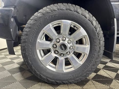 Used 2017 Ford F250 Platinum w/ Platinum Ultimate Package AWD/4WD image 10