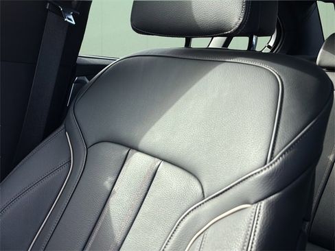 Used 2023 BMW M550i xDrive w/ Dynamic Handling Package image 46