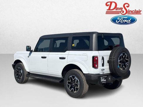 New 2026 Ford Bronco Outer Banks image 9