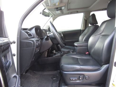 Certified 2019 Toyota 4Runner Limited AWD/4WD image 10
