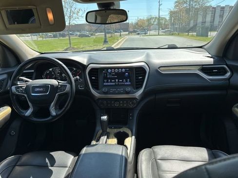Used 2019 GMC Acadia Denali w/ Technology Package image 3