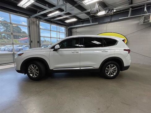 Used 2020 Hyundai Santa Fe SEL FWD image 2