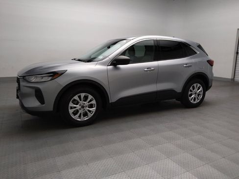Used 2023 Ford Escape Active image 2