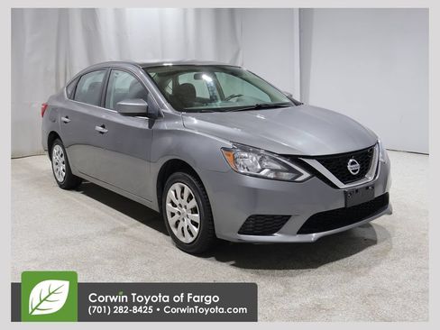 Used 2017 Nissan Sentra S FWD image 1