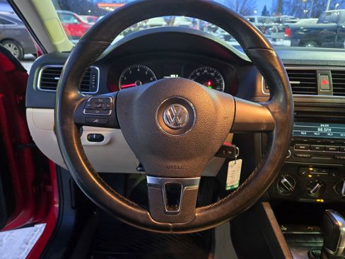 Used 2012 Volkswagen Jetta SE image 6