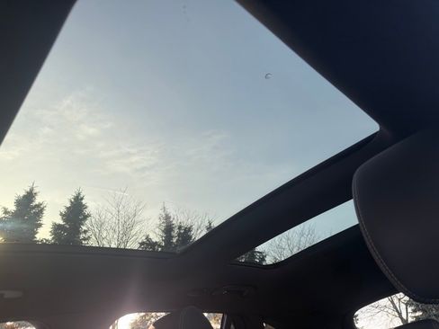 Used 2020 Mercedes-Benz GLC 300 4MATIC image 18