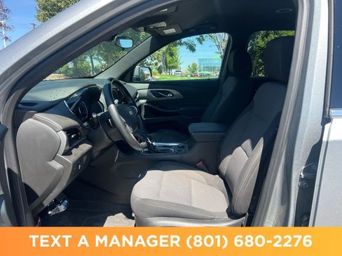 Used 2023 Chevrolet Traverse LT w/ LPO, Floor Liner Package AWD/4WD image 11