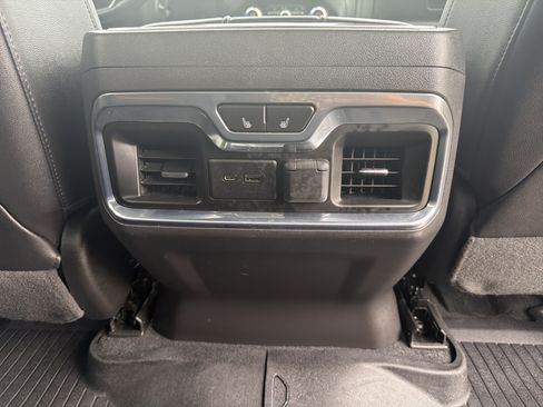 Used 2020 GMC Sierra 1500 AT4 w/ AT4 Premium Package AWD/4WD image 9