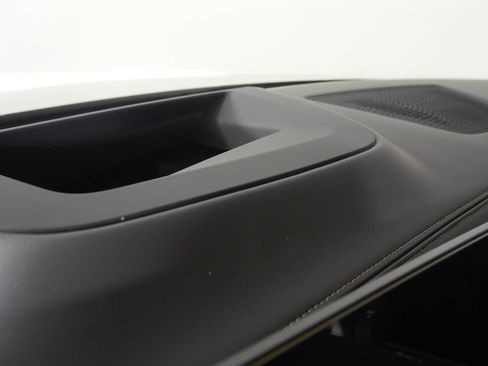 Used 2026 BMW X5 sDrive40i w/ Executive Package RWD image 19