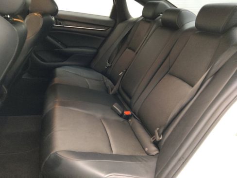 Used 2018 Honda Accord Sport image 18