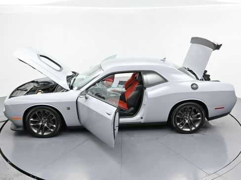 Used 2021 Dodge Challenger R/T Scat Pack w/ Shaker Package RWD image 39