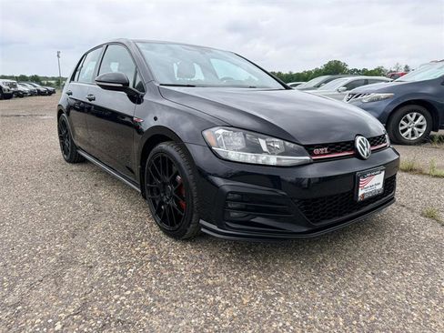 Used 2020 Volkswagen Golf 4-Door FWD image 3