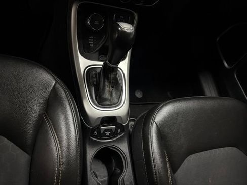 Used 2018 Jeep Compass Latitude w/ Popular Equipment Group AWD/4WD image 17