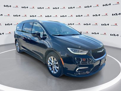Used 2021 Chrysler Pacifica Touring-L