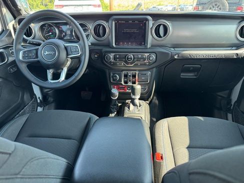 Used 2023 Jeep Wrangler Unlimited Rubicon 4xe AWD/4WD image 13