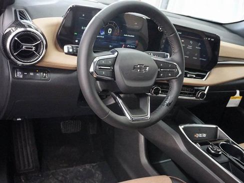 New 2026 Chevrolet Equinox ACTIV w/ Convenience Package III AWD/4WD image 12