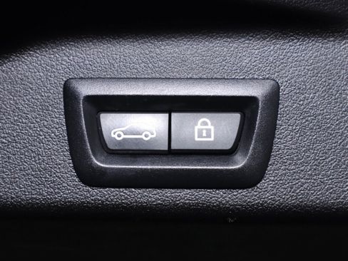 Used 2020 BMW X5 xDrive40i w/ Premium Package image 32