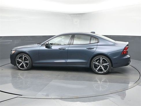 Used 2024 Volvo S60 B5 Ultimate image 5