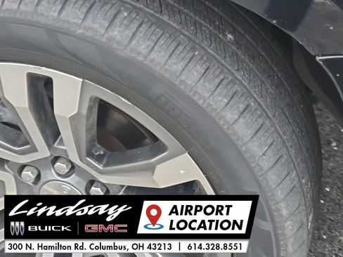 Used 2018 GMC Yukon Denali w/ Denali Ultimate Package image 12