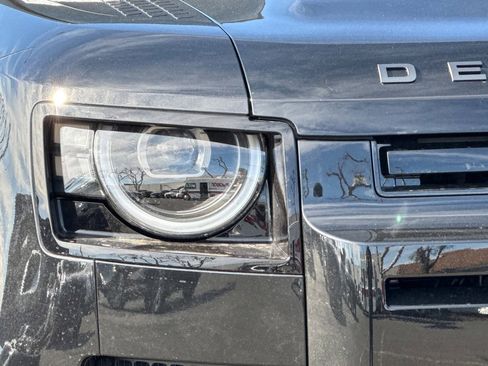 New 2026 Land Rover Defender 110 X-Dynamic SE image 12