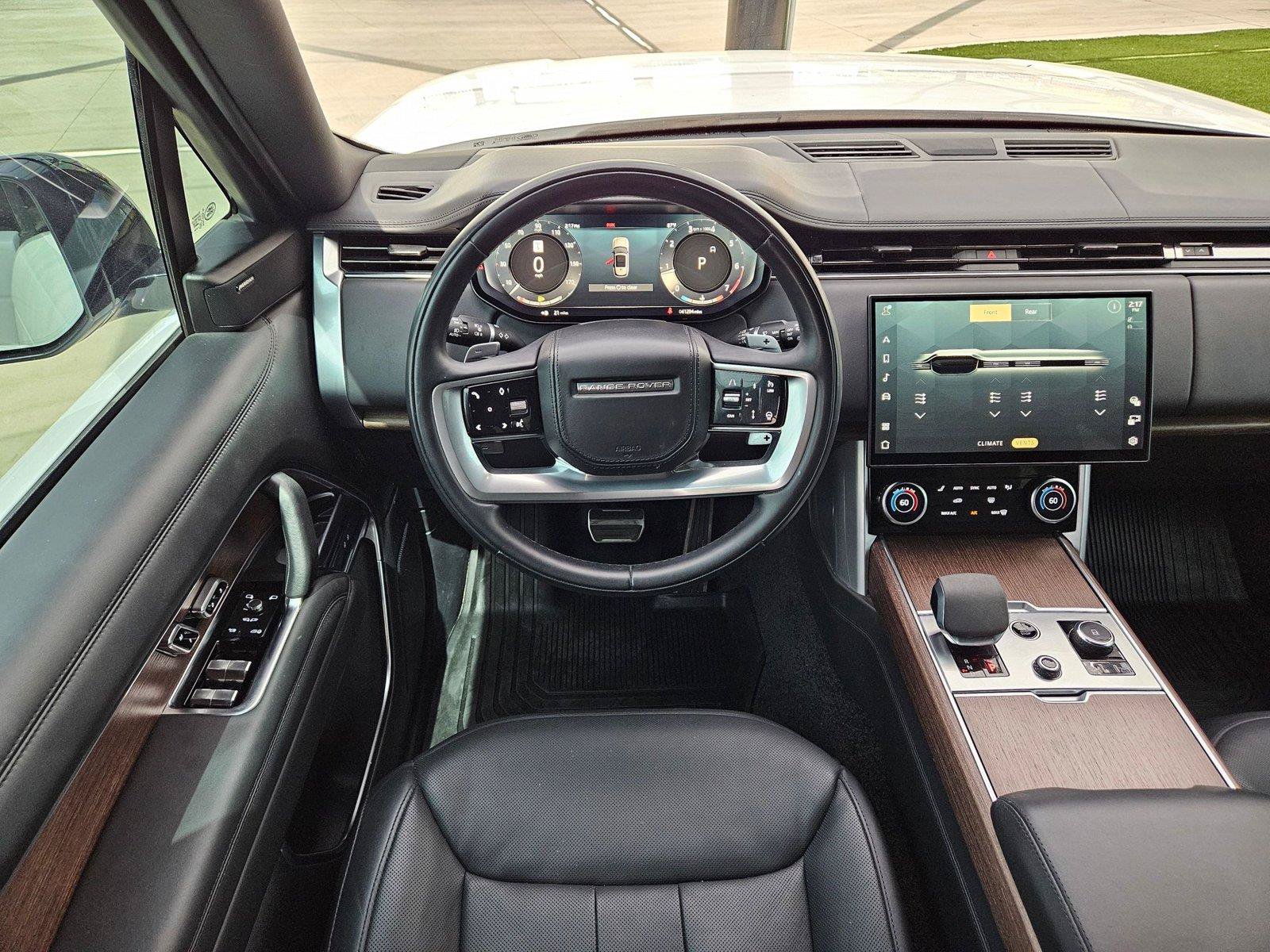 Used 2023 Land Rover Range Rover Long Wheelbase SE AWD/4WD image 9