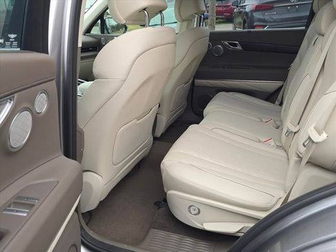 Used 2023 Genesis GV80 2.5T w/ Prestige 20" Package image 9