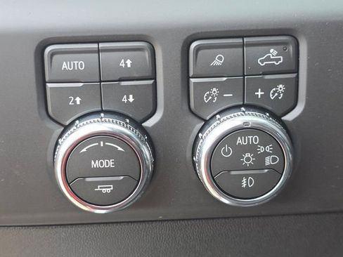 New 2026 GMC Sierra 3500 AT4 w/ AT4 Premium Plus Package AWD/4WD image 30