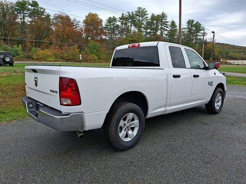 Used 2024 RAM 1500 Classic SLT image 11