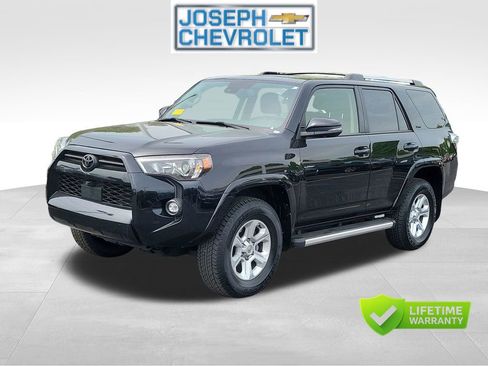 Used 2023 Toyota 4Runner SR5 Premium w/ Moonroof Package AWD/4WD image 2