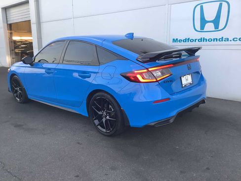 Used 2023 Honda Civic Sport image 4