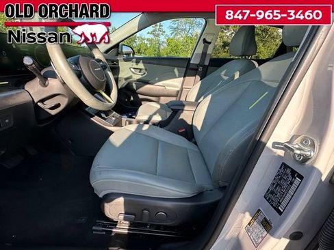 Used 2024 Hyundai Kona Limited FWD image 9