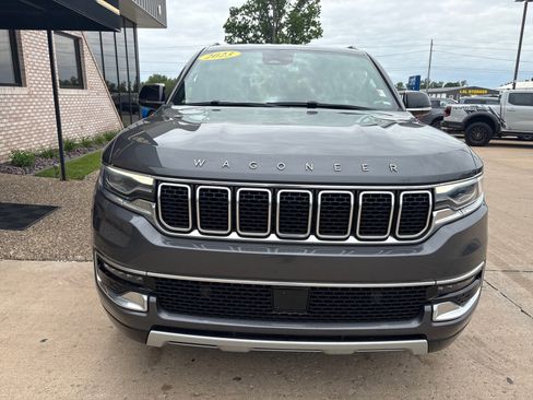Used 2023 Jeep Wagoneer L Series II AWD/4WD image 7