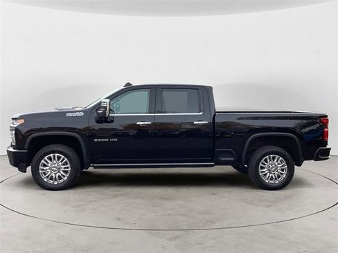 Used 2022 Chevrolet Silverado 2500 High Country w/ Z71 Off-Road Package image 2
