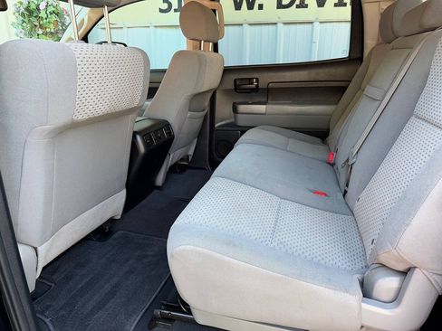 Used 2013 Toyota Tundra 2WD CrewMax w/ SR5 Pkg image 28
