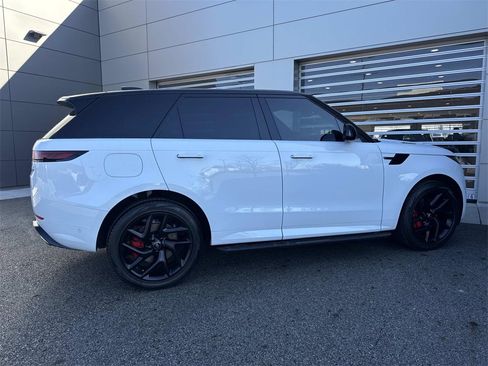 Certified 2023 Land Rover Range Rover Sport SE Dynamic image 8