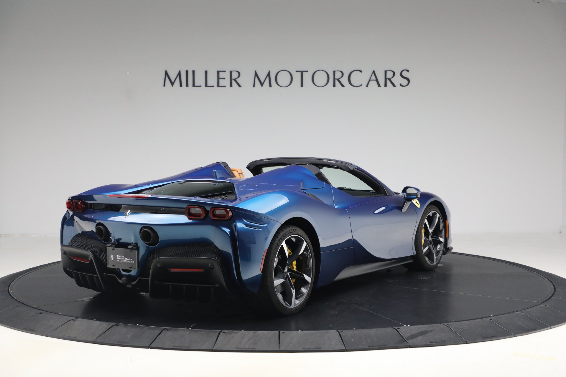 Used 2024 Ferrari SF90 Spider AWD/4WD image 7
