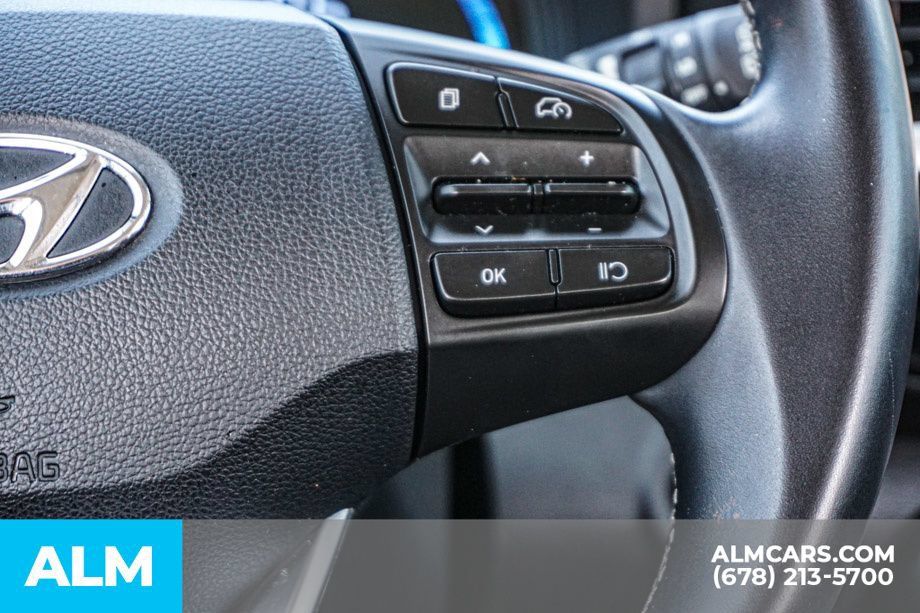 Used 2025 Hyundai Venue SEL FWD image 29