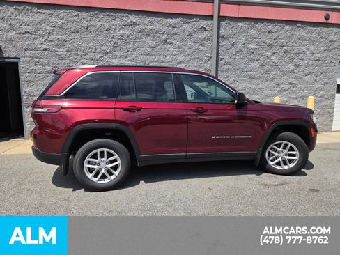 Used 2025 Jeep Grand Cherokee Laredo w/ Luxury Tech Group I AWD/4WD image 29