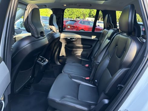 Certified 2025 Volvo XC90 B5 Core AWD/4WD image 32