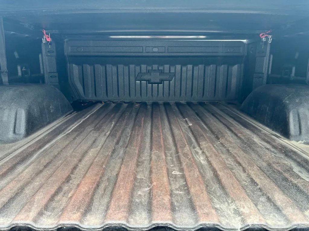 Used 2022 Chevrolet Silverado 1500 RST AWD/4WD image 34