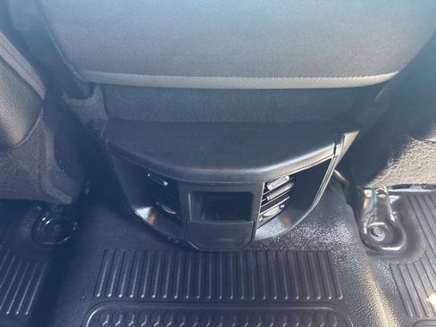 Used 2022 RAM 2500 Tradesman w/ Chrome Appearance Group AWD/4WD image 25