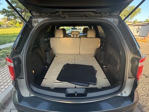 Used 2016 Ford Explorer XLT w/ Equipment Group 201A AWD/4WD image 12