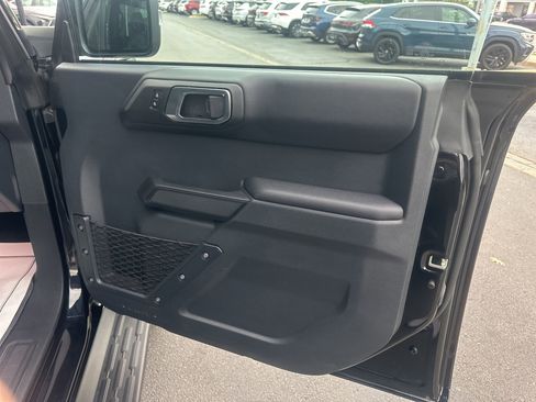Used 2025 Ford Bronco Outer Banks w/ Sasquatch Package image 11