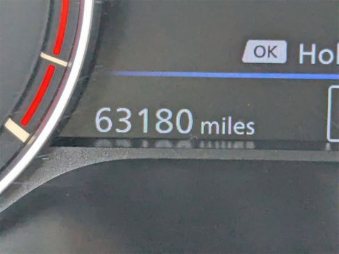 Used 2024 Nissan Altima 2.5 SV image 32